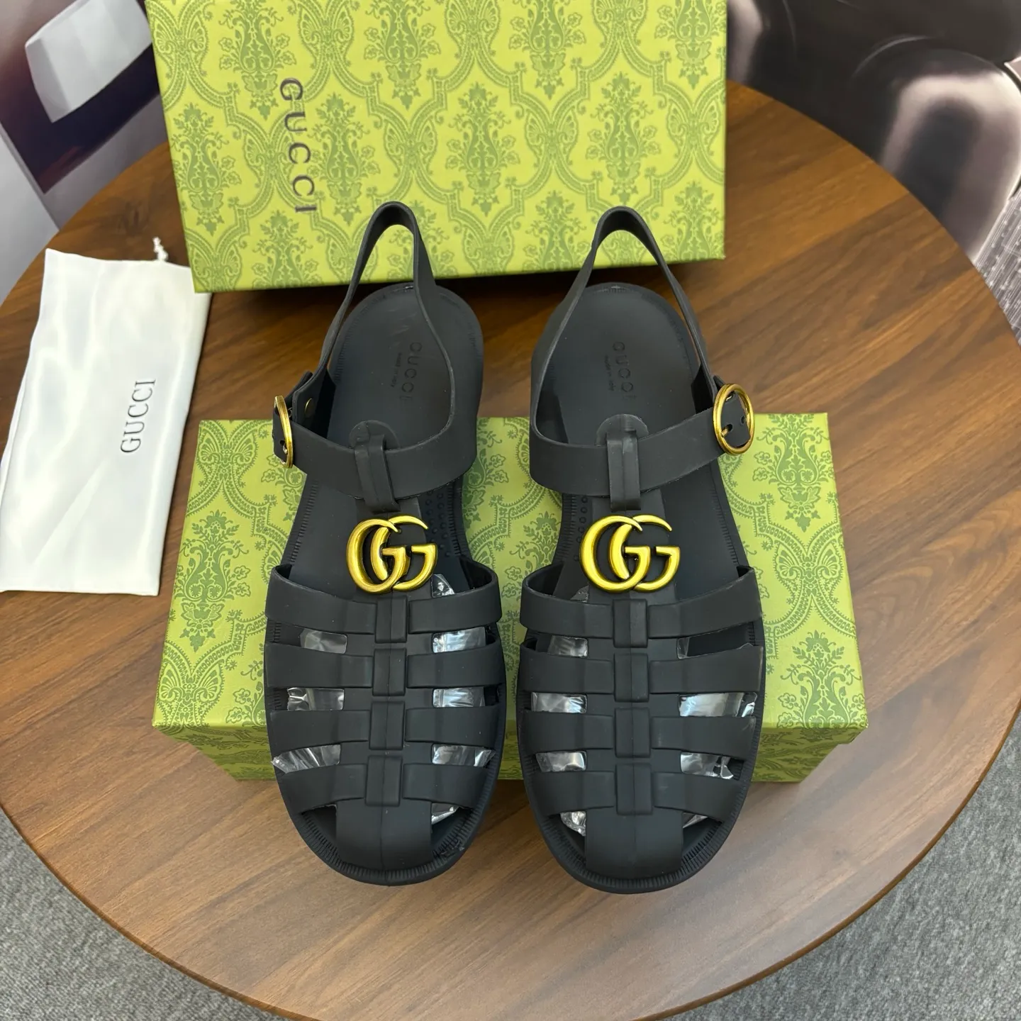 Men's shoes 260💰 [Gucci] Counter quality, top-quality original goods, real photos! Original TPU material, fine workmanship, comfortable; genuine 1:1 replica Size: 36 ~ 46